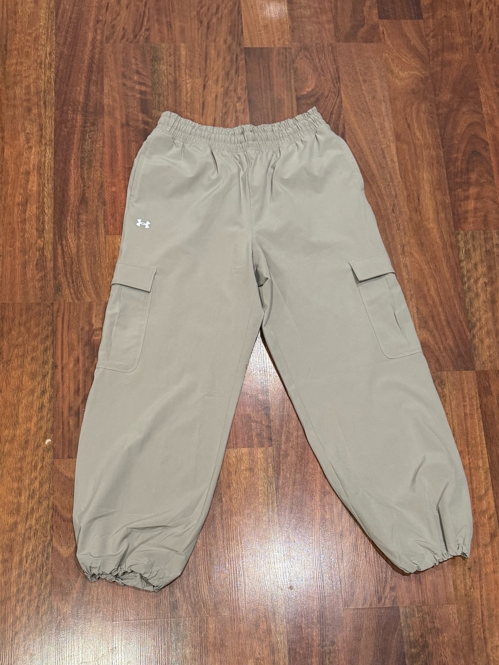 Under Armour - Tan Khaki Cargo Jogger Pants in Performance Material